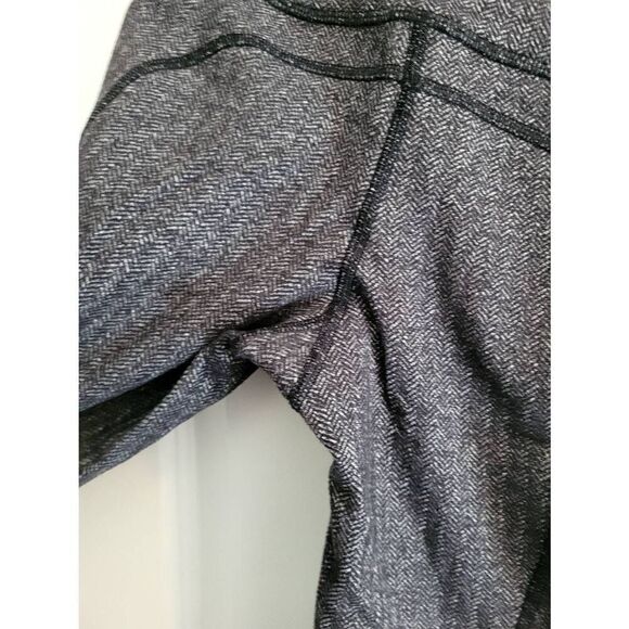 Lululemon Women’s Gray Gather & Grow Crop Leggings Dark Gray 4 - Picture 9 of 9